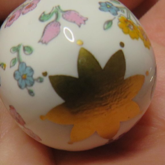 Franklin‎ Porcelain The Flowers of Spring easter egg pendant - Picture 6 of 6